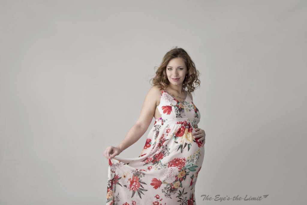 Puslinch Ontario Maternity and Newborn Photographer example