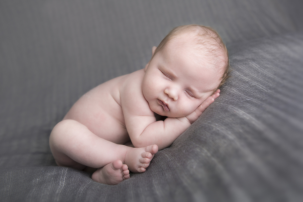 The Best Photographer-Newborn Puslinch Ontario