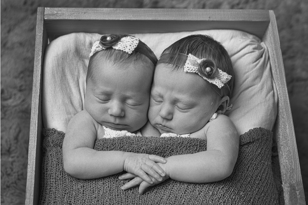 Twin newborn baby girls photographer