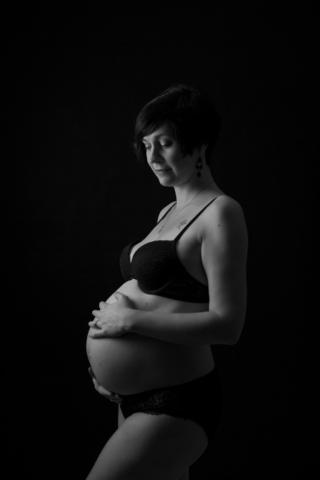 Cambridge Maternity Photographer black and white photography